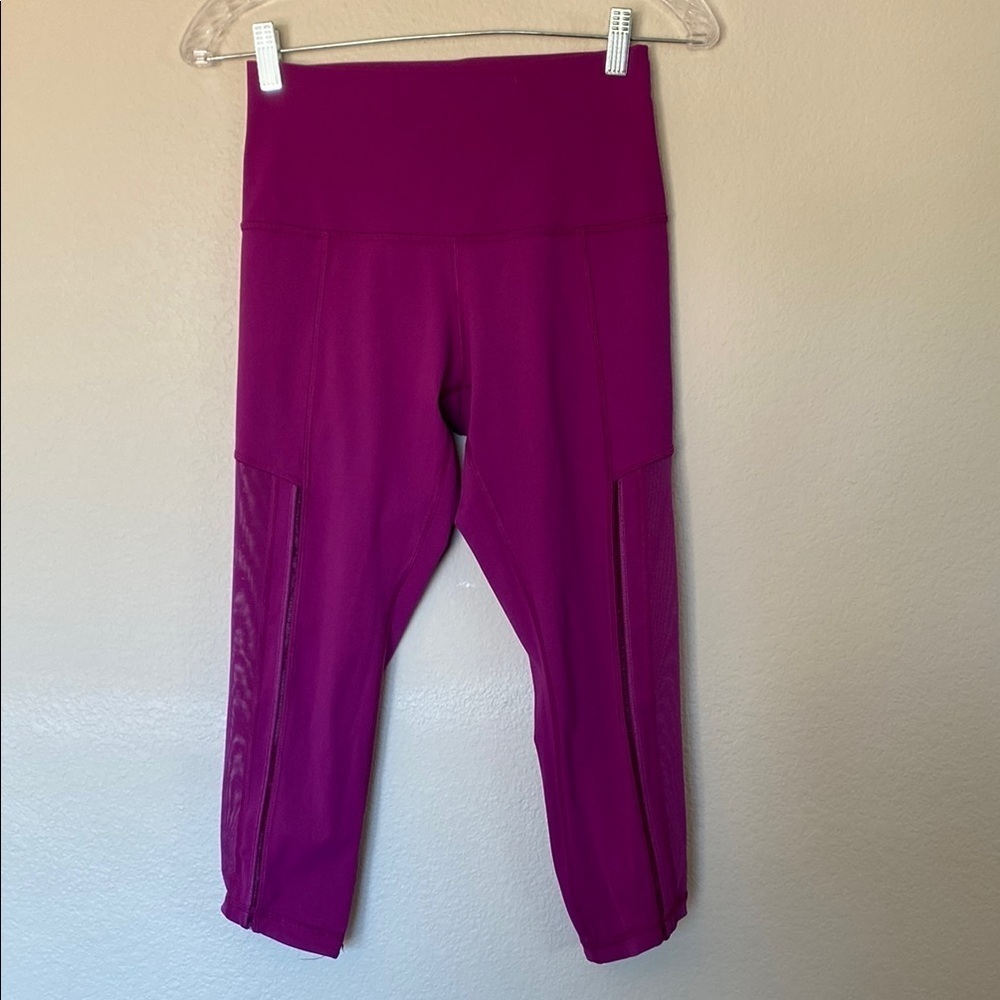 Lululemon hot like Agni cropped plum leggings Sz 6 EUC